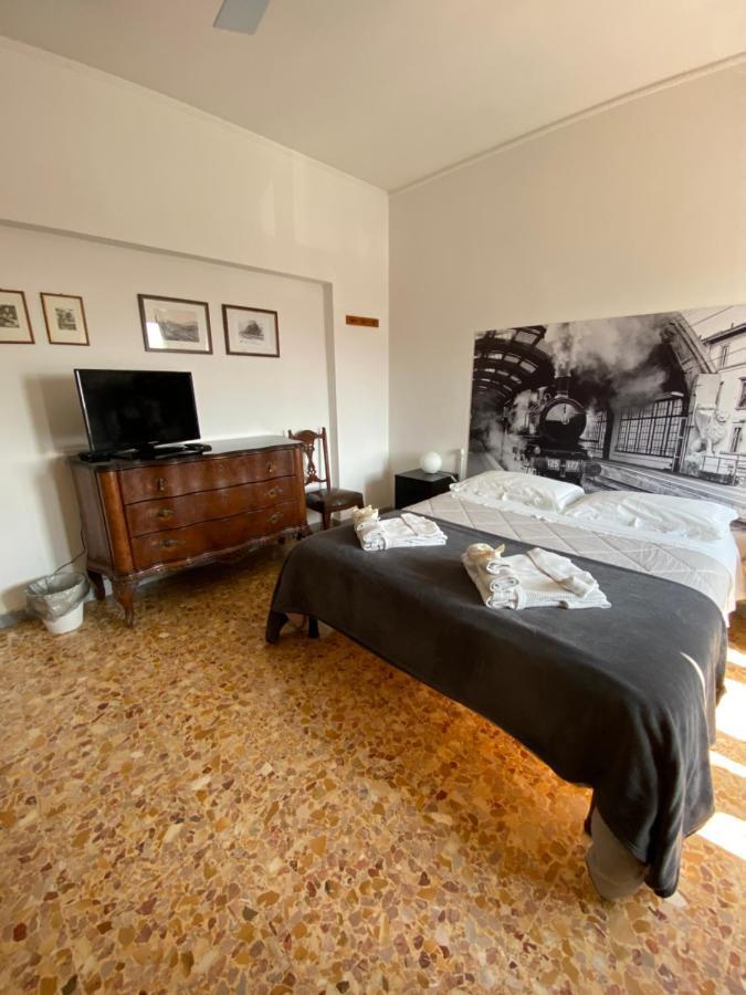B&B Del Viaggiatore 萨尔扎纳 外观 照片