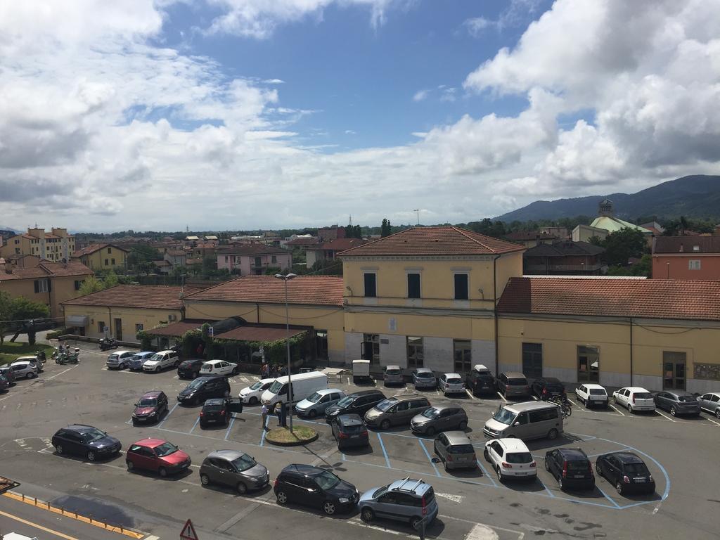 B&B Del Viaggiatore 萨尔扎纳 外观 照片